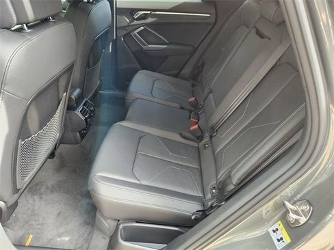 New 2025 Audi Q3 2.0T Premium image 29