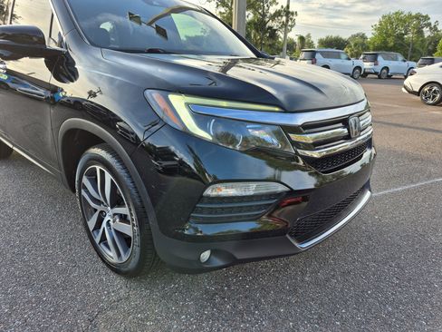 Used 2017 Honda Pilot Touring image 11