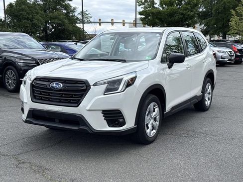 Used 2024 Subaru Forester AWD/4WD image 5
