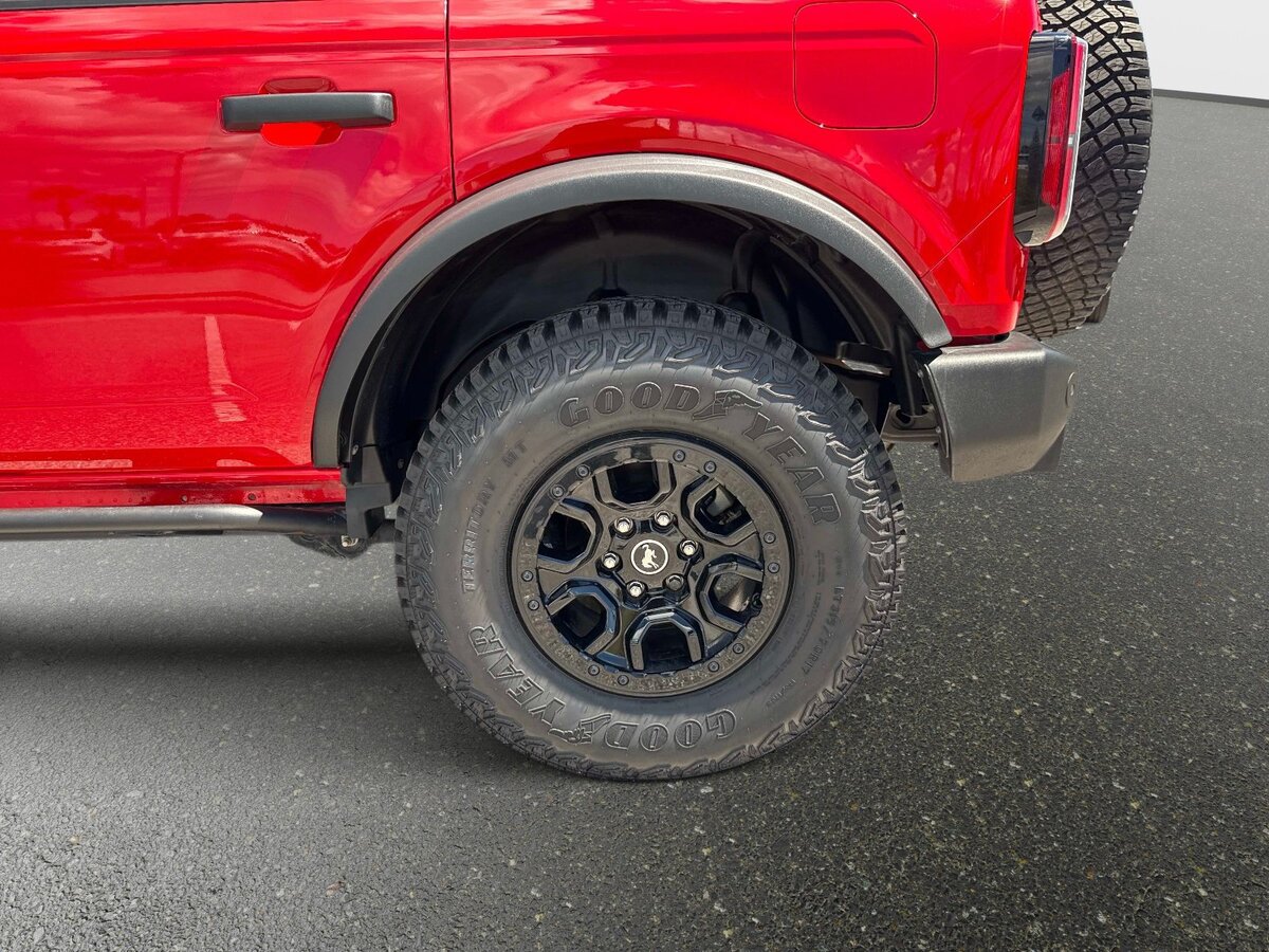 Used 2023 Ford Bronco Wildtrak AWD/4WD image 11