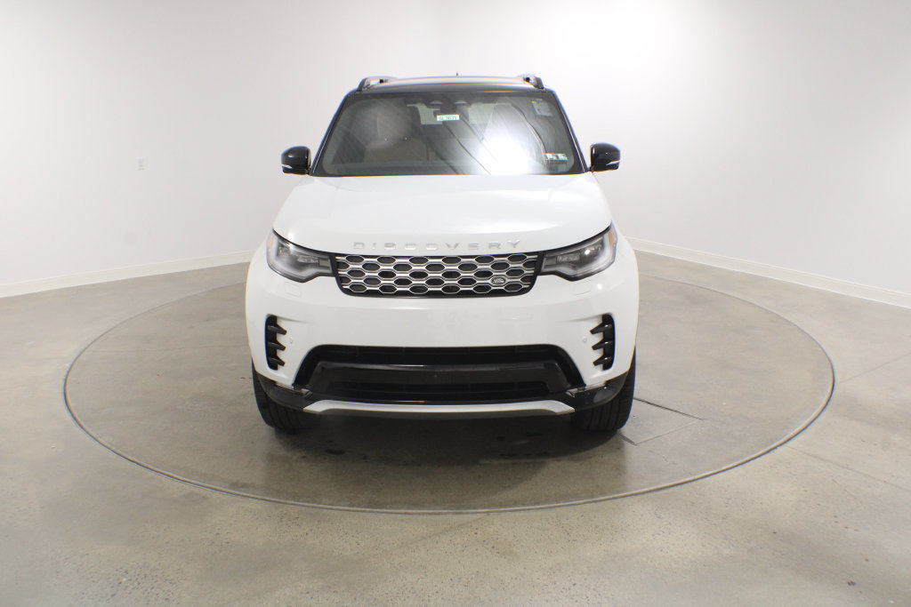 New 2026 Land Rover Discovery Limited Edition AWD/4WD image 9