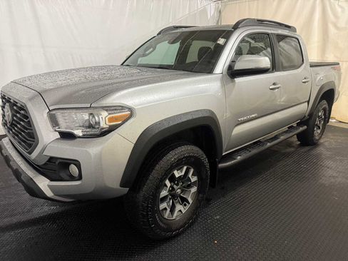 Certified 2022 Toyota Tacoma TRD Off-Road image 6