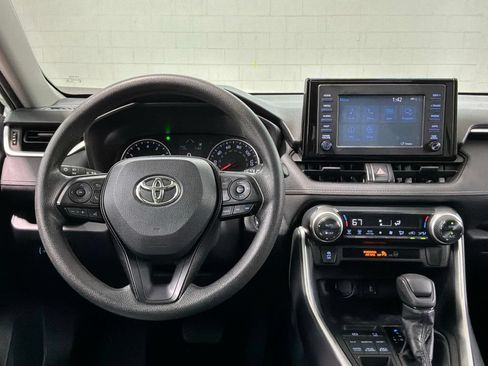 Used 2019 Toyota RAV4 XLE w/ Carpet Mat Package AWD/4WD image 8