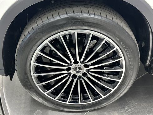 Certified 2025 Mercedes-Benz GLC 300 image 12