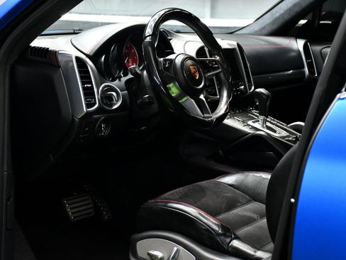 Used 2017 Porsche Cayenne GTS image 22