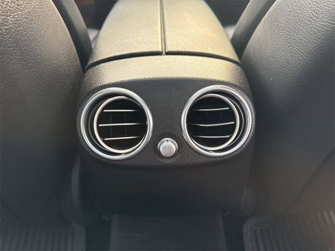 Used 2016 Mercedes-Benz GLC 300 image 24