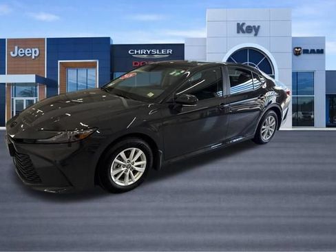 Used 2026 Toyota Camry LE w/ Convenience Package AWD/4WD image 2
