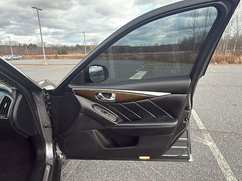 Used 2019 INFINITI Q50 Luxe image 18