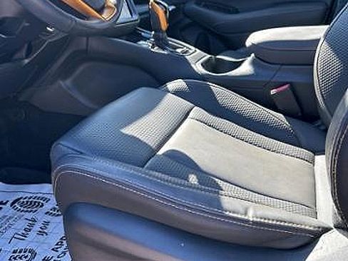 Used 2025 Subaru Outback Wilderness image 11