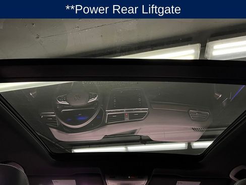 Used 2024 Volkswagen Tiguan SE R-Line image 10