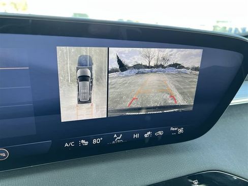 Certified 2025 Buick Enclave Preferred AWD/4WD image 24
