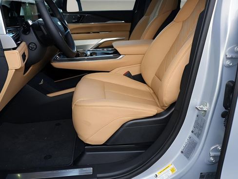 New 2025 Cadillac Escalade IQ Luxury 2 image 17