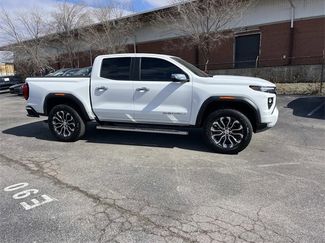 Used 2024 GMC Canyon Denali video 2