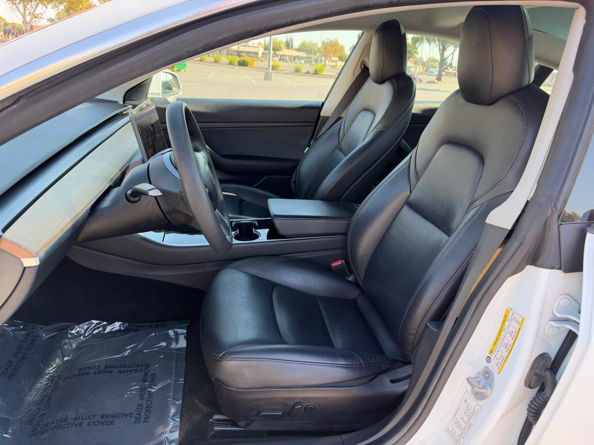 Used 2020 Tesla Model 3 Standard Range Plus RWD image 14