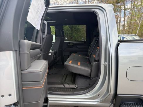 New 2026 GMC Sierra 2500 AT4 w/ Technology Package AWD/4WD image 21