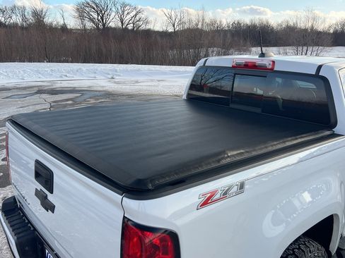 Used 2017 Chevrolet Colorado Z71 image 37