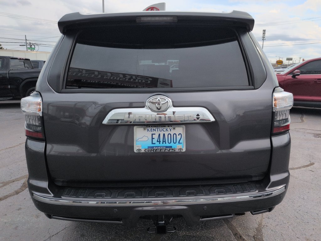 Used 2023 Toyota 4Runner Limited AWD/4WD image 4