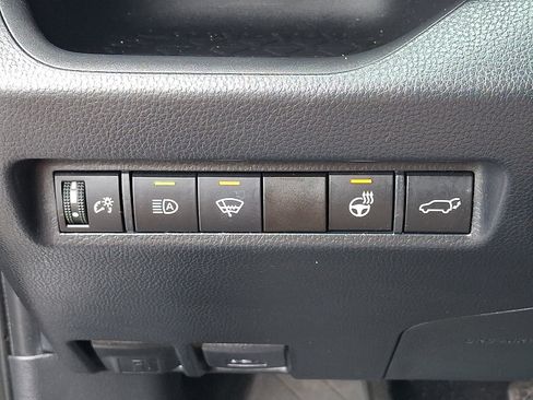Used 2020 Toyota RAV4 XLE w/ Convenience Package AWD/4WD image 26