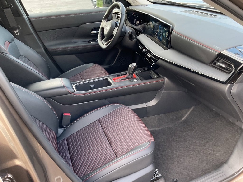 Used 2026 Nissan Kicks SR AWD/4WD image 18