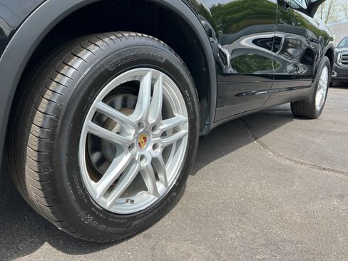 Used 2016 Porsche Cayenne AWD/4WD image 27