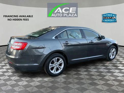 Used 2018 Ford Taurus SE image 5