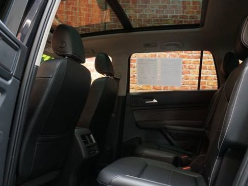 Used 2022 Volkswagen Atlas SEL AWD/4WD image 31