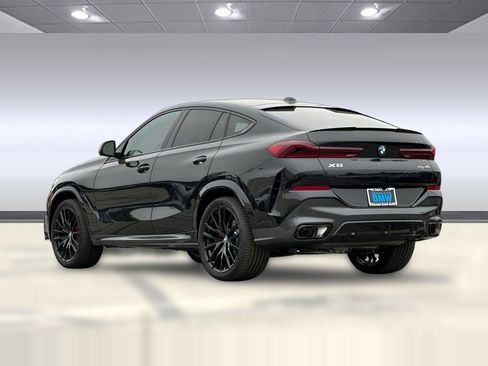 New 2026 BMW X6 xDrive40i w/ Executive Package image 3