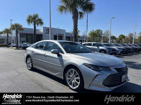 Used 2021 Toyota Avalon Limited w/ Advanced Safety Package image 1