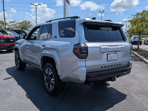 Used 2025 Toyota 4Runner TRD Sport Premium AWD/4WD image 6