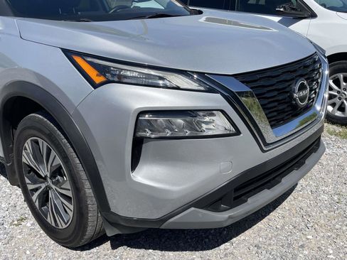 Used 2023 Nissan Rogue SV image 4