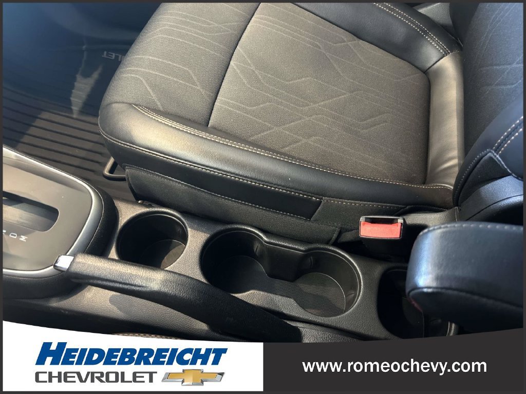 Used 2019 Chevrolet Trax LT w/ LT Convenience Package AWD/4WD image 26
