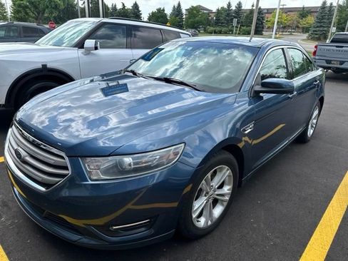 Used 2018 Ford Taurus SEL w/ Equipment Group 201A FWD image 2