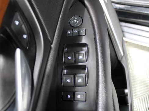 Used 2019 Cadillac Escalade ESV Luxury image 8