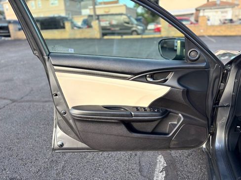 Used 2017 Honda Civic EX-L image 10