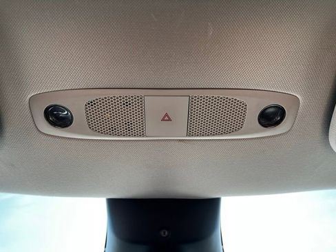 Used 2023 Tesla Model Y Performance image 21