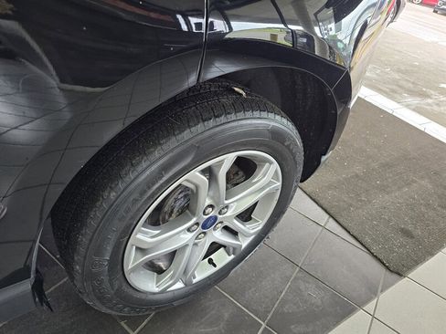 Used 2016 Ford Edge Titanium w/ Canadian Touring Package image 39