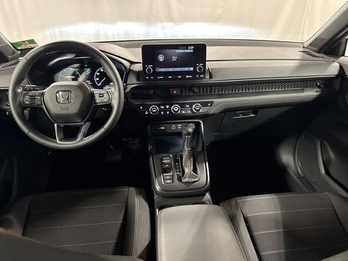 Used 2023 Honda CR-V Sport image 4