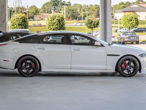 Used 2016 Jaguar XJ image 55