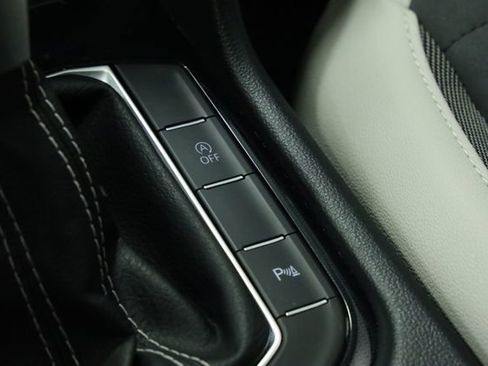 New 2025 Volkswagen Taos SE FWD image 26