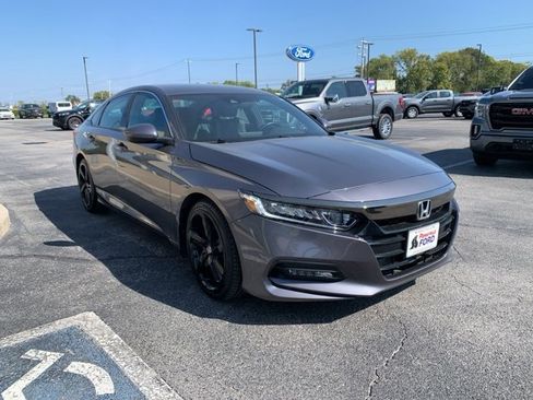 Used 2019 Honda Accord Sport image 3