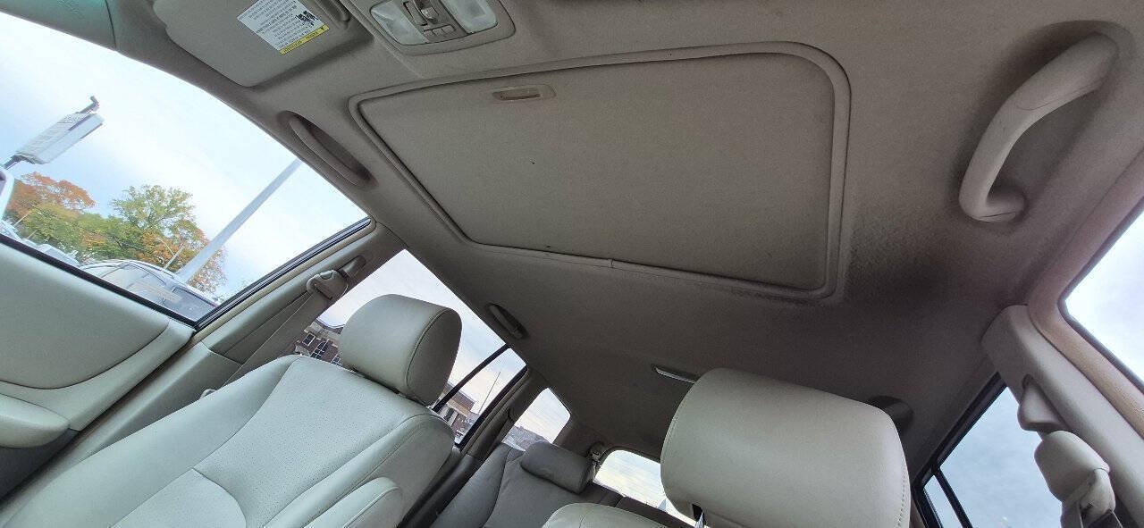 Used 2007 Toyota Highlander Limited w/ Extra Value Pkg #7 AWD/4WD image 25