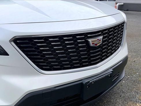 Used 2023 Cadillac XT4 Luxury w/ Cold Weather Package AWD/4WD image 29