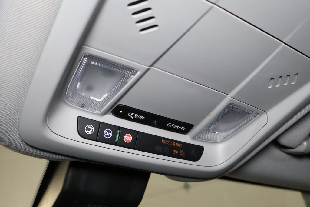 Used 2024 GMC Terrain SLE AWD/4WD image 25