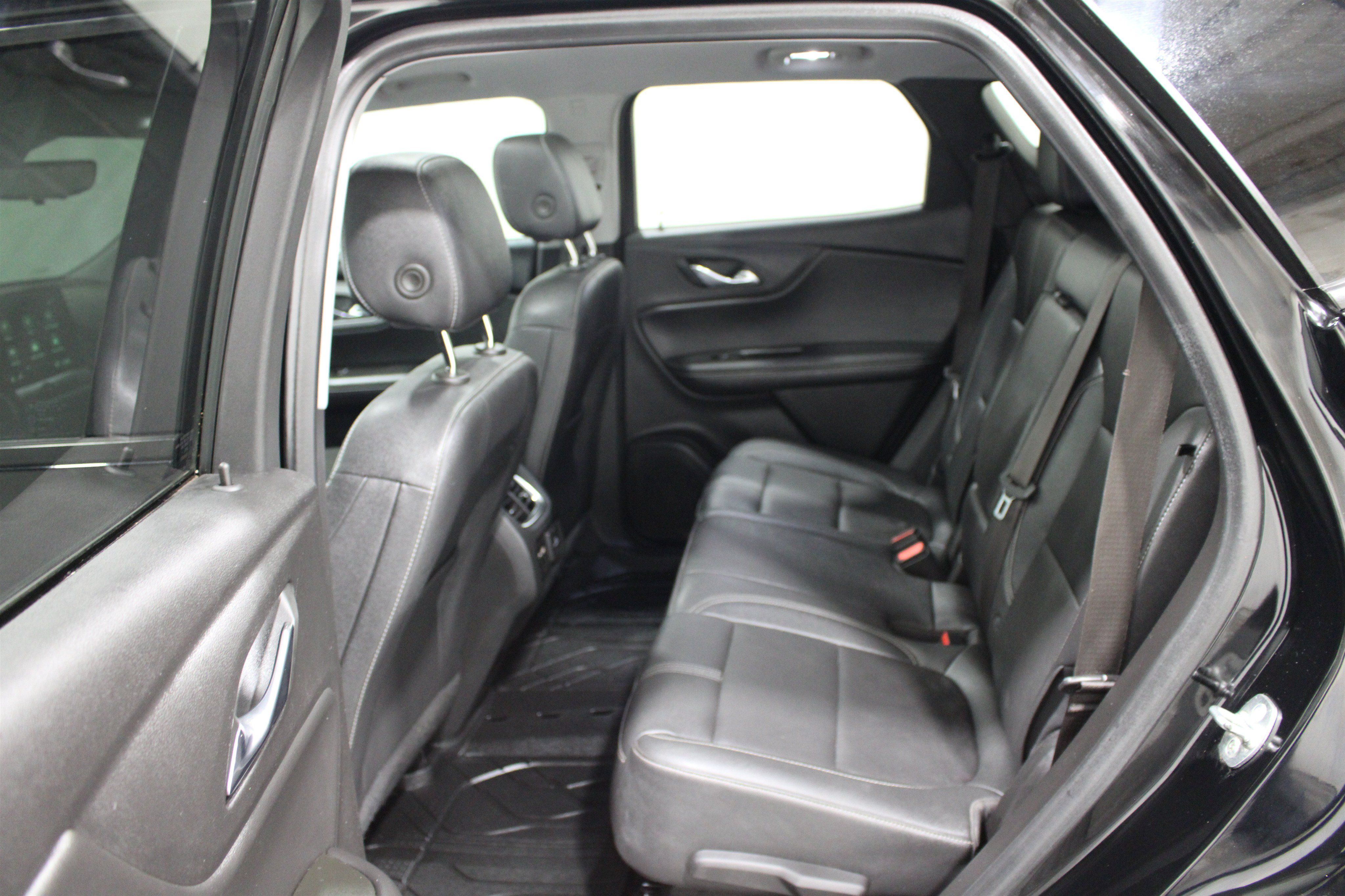 Used 2023 Chevrolet Blazer LT w/ Sound & Technology Package FWD image 22