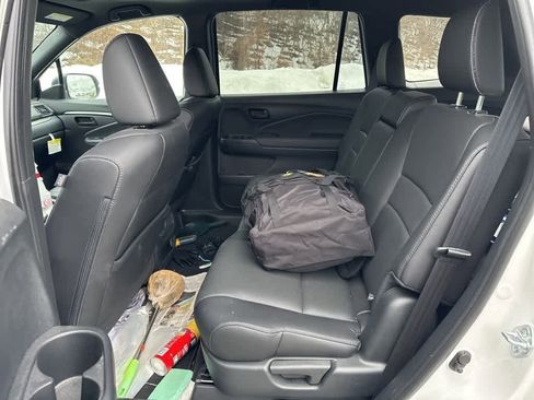 Used 2023 Honda Passport EX-L image 32