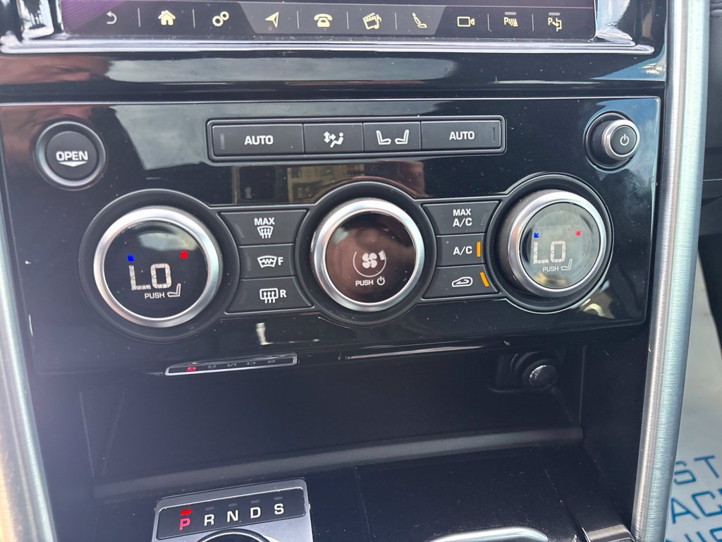 Used 2020 Land Rover Discovery HSE AWD/4WD image 27