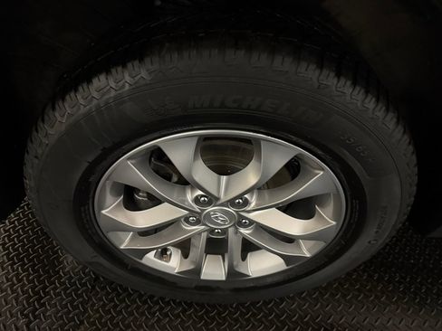 Used 2019 Hyundai Santa Fe SE image 15