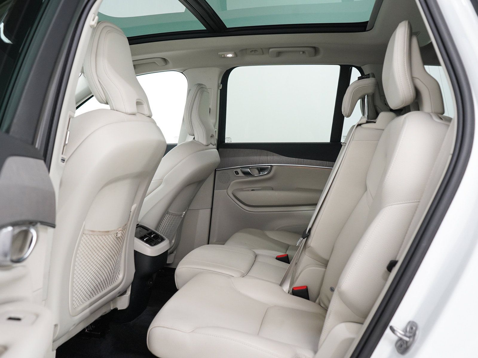 Used 2023 Volvo XC90 B6 Plus w/ Protection Package Premier AWD/4WD image 16