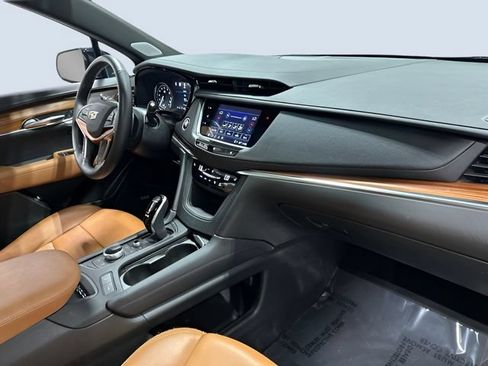Used 2021 Cadillac XT5 Premium Luxury AWD/4WD image 12