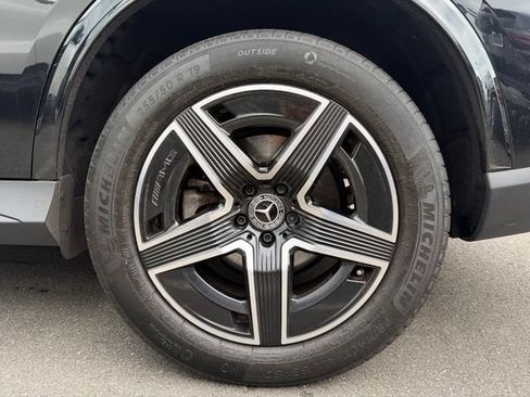 Used 2023 Mercedes-Benz GLC 300 4MATIC image 11
